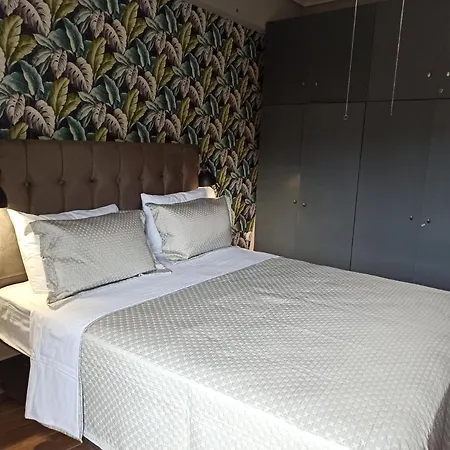 Front * Nea Iraklitsa