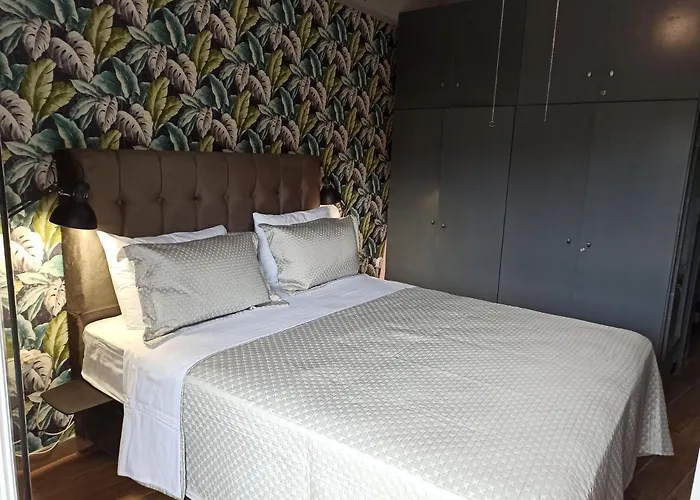 Front * Nea Iraklitsa